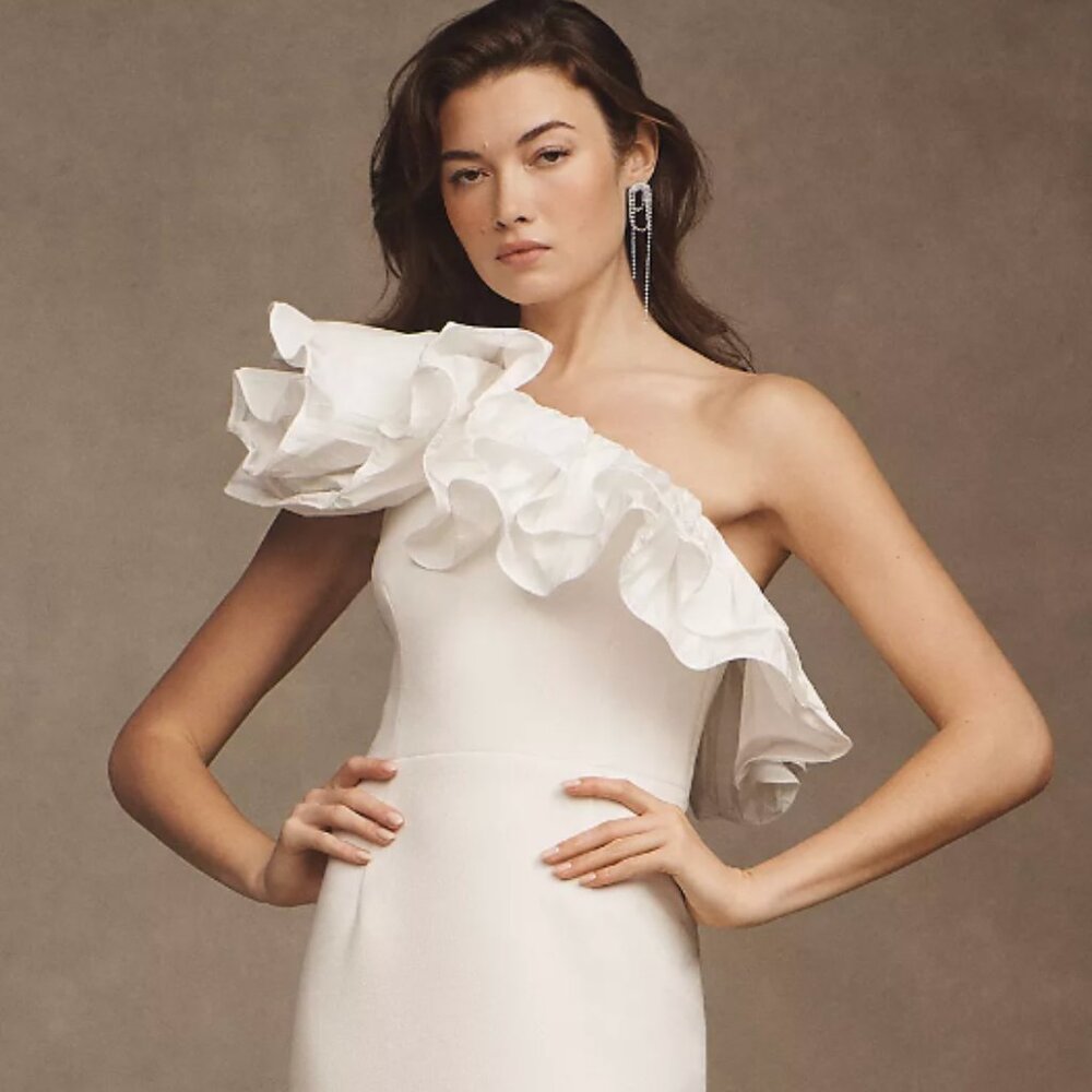REBECCA VALLANCE CHLOE TAFFETA ONE-SHOULDER CREPE COLUMN GOWN- US 4